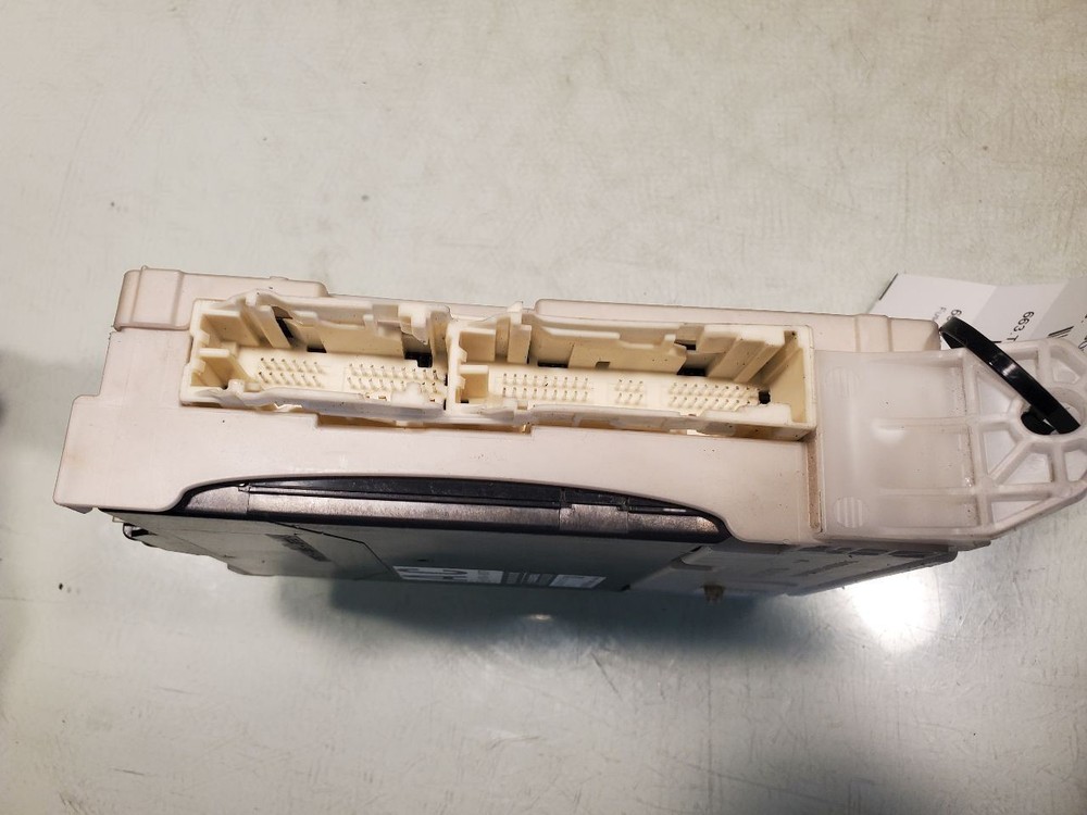 86 2017 Fuse Box Cabin