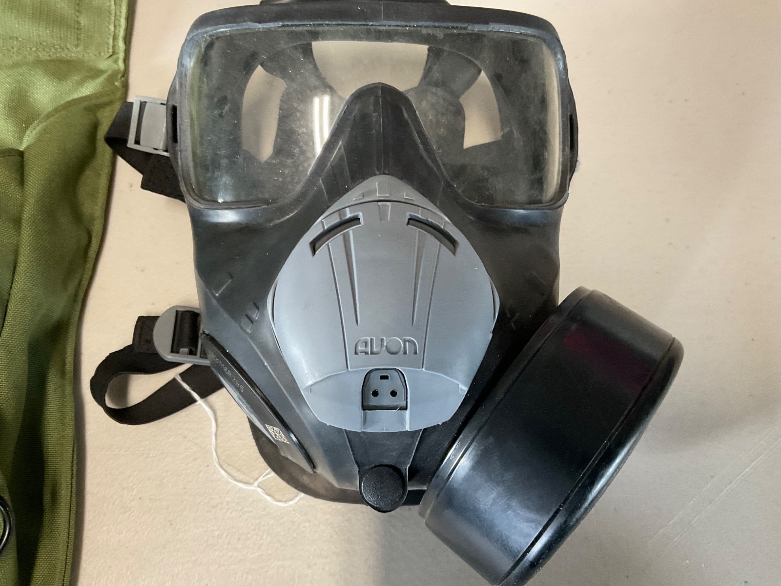 avon pc50 gas mask, clear goggles , with pouch . military grade
