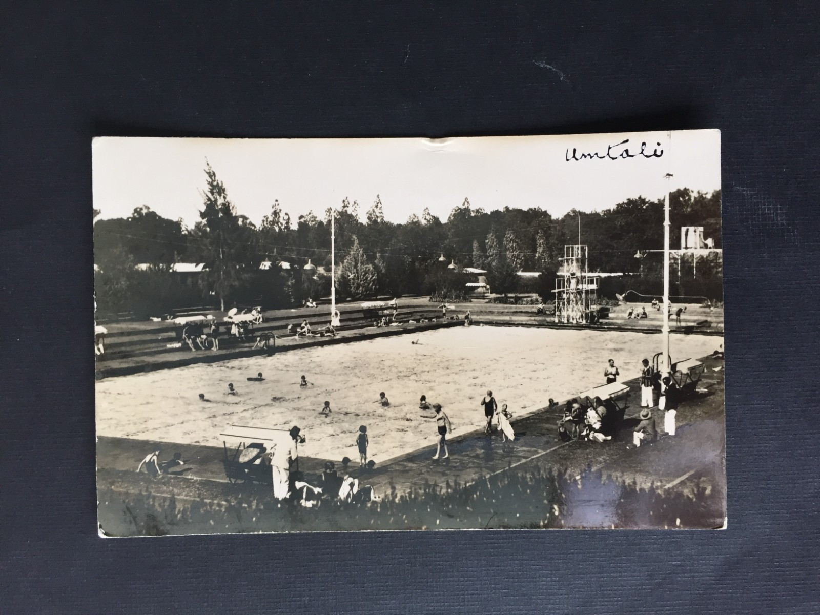 SOUTHERN RHODESIA 1947 1½d ON UMTALI SWIMMING POOL RP POSTCARD TO LONDON