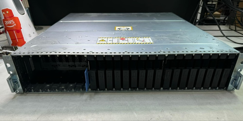 DELL EMC OPE25 Unity 400 25x SFF Storage FLASH RAID Disk Drive Array 900-542-004