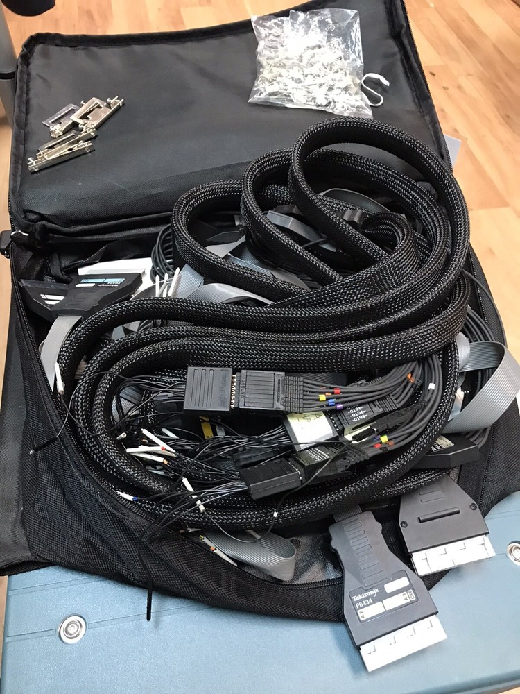 Tektronix TLA622 68-Channel Logic Analyzer
