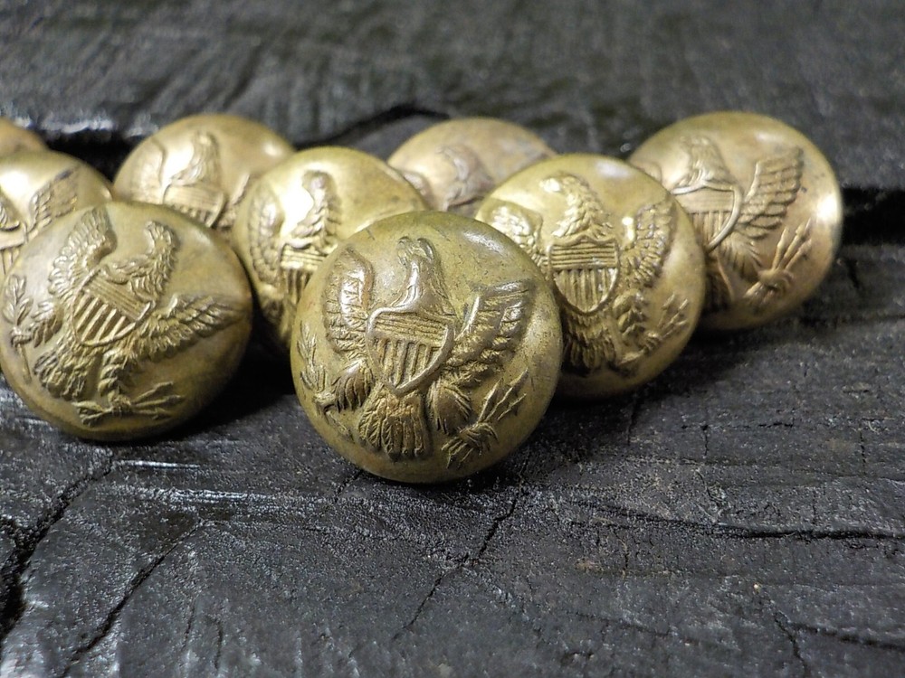 Old Rare Vintage Antique Civil War Relic Eagle Cuff Button with Free Button Case