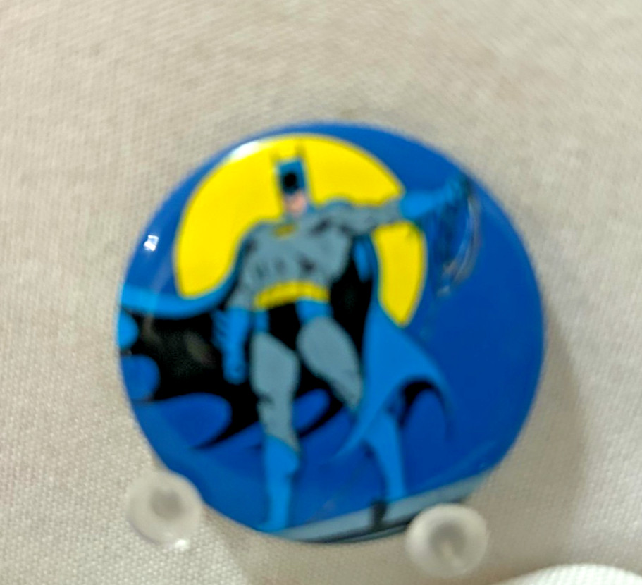 BATMAN:  BUTTON IMAGE 7