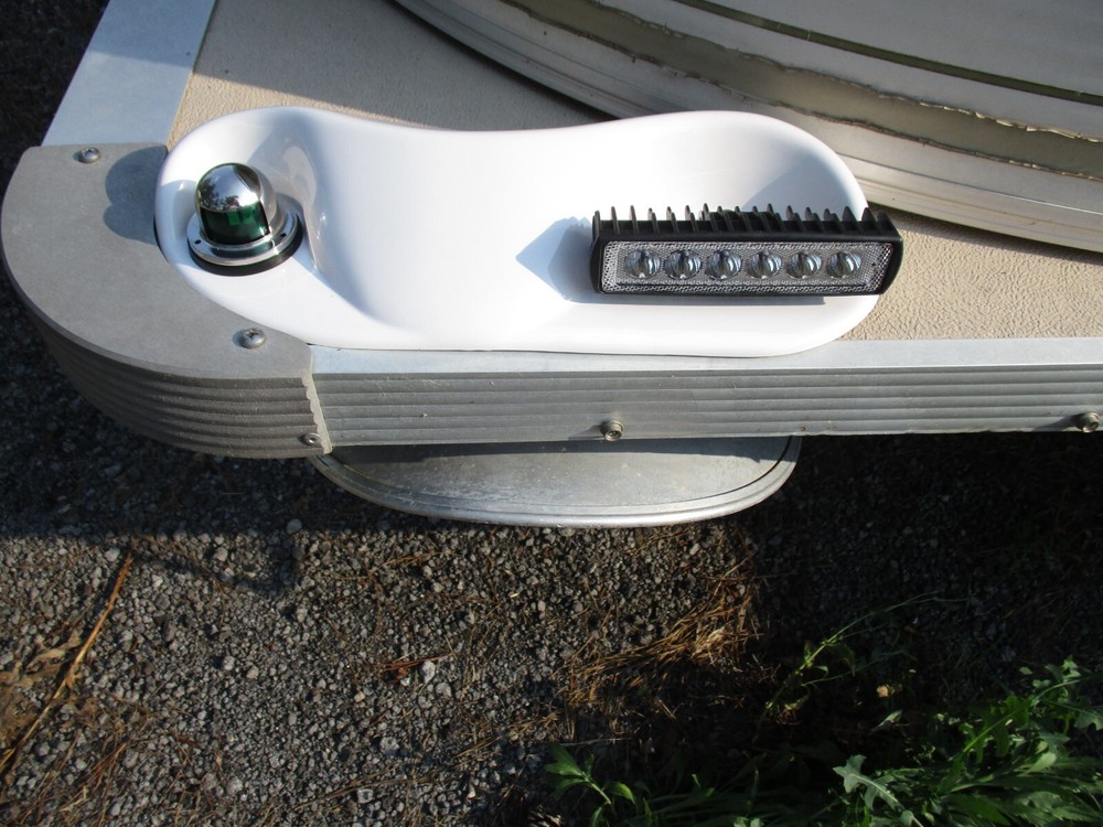 Pontoon Light Bases