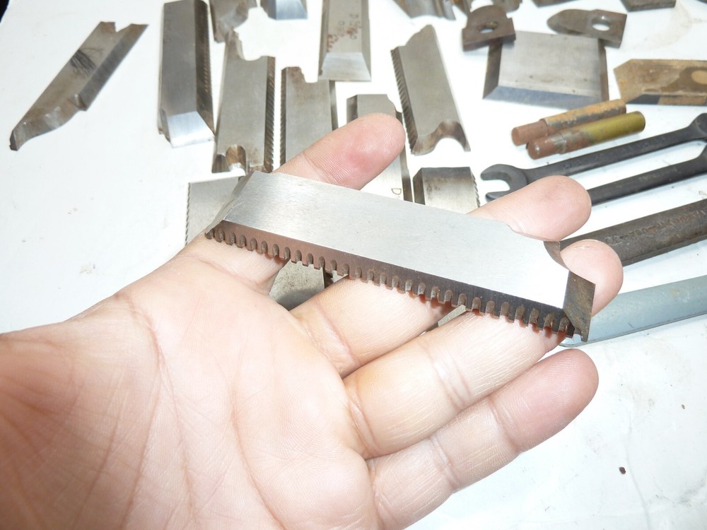 Wood carpenter machine shapes cutters