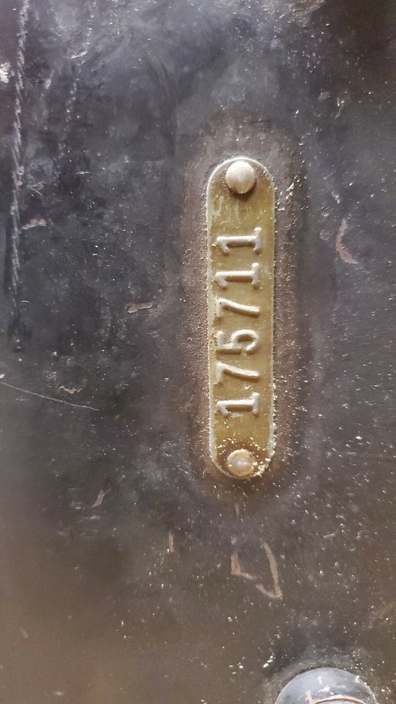 Antique Victor Adding Machine With Subtraction And Repeat.