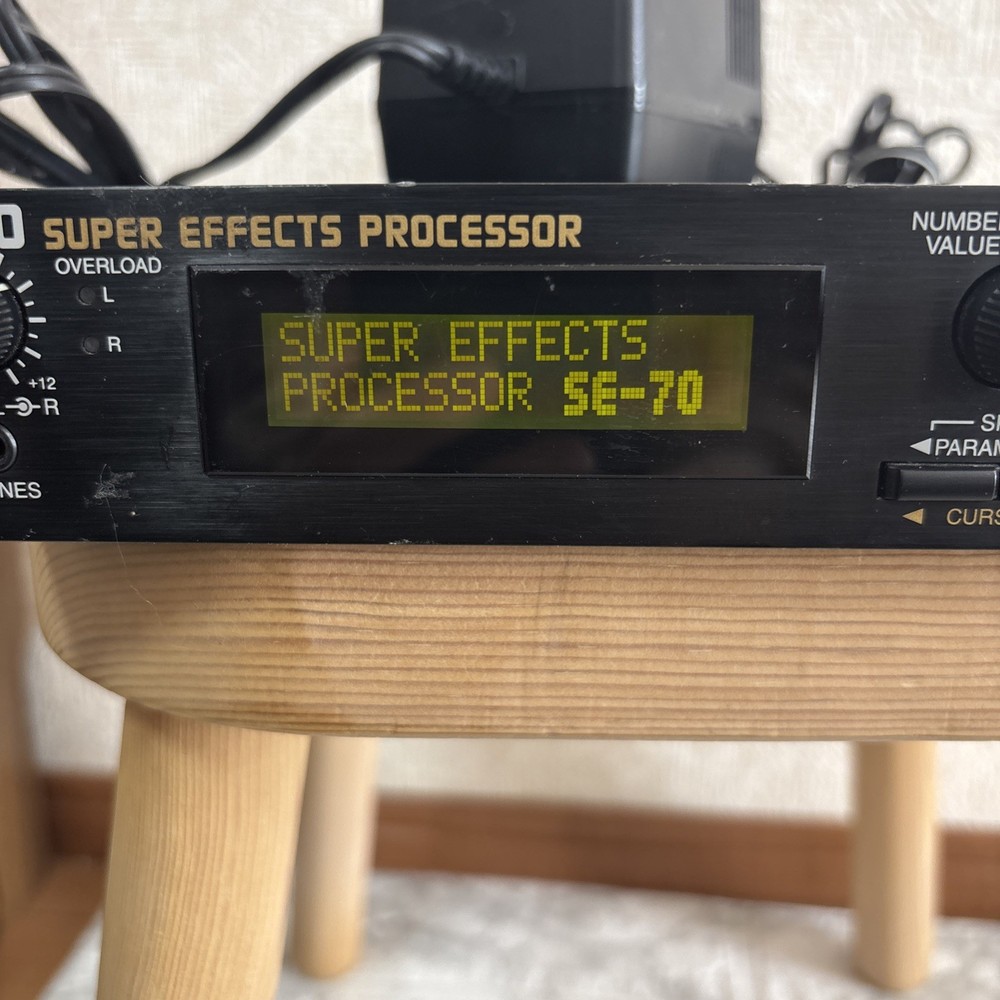 BOSS Pro SE-70 Super Effects Processor 100V