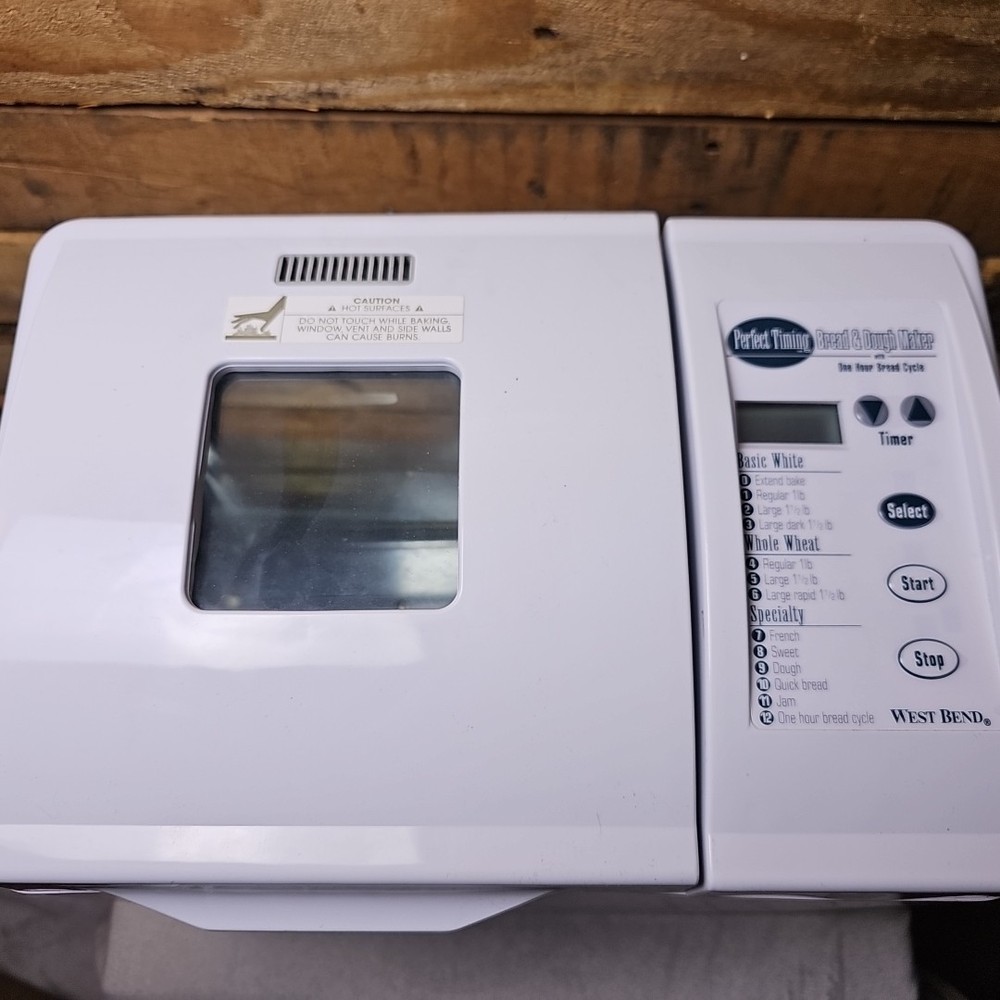 West Bend Perfect Timing Automatic Bread & Dough Maker #40126 (Open Box)