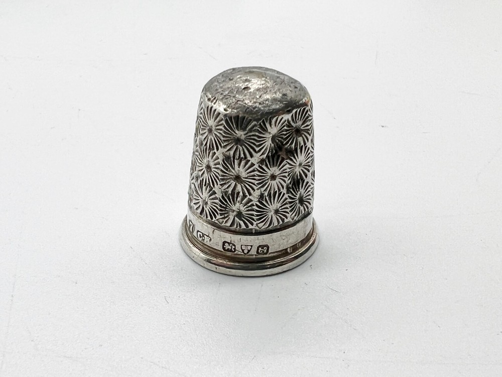 VINTAGE SOLID STERLING SILVER CHARLES HORNER SEWING THIMBLE