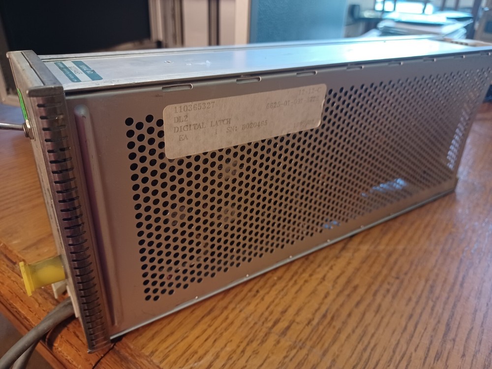 TEKTRONIX DL2 DIGITAL LATCH MODULE PLUG IN, UNTESTED