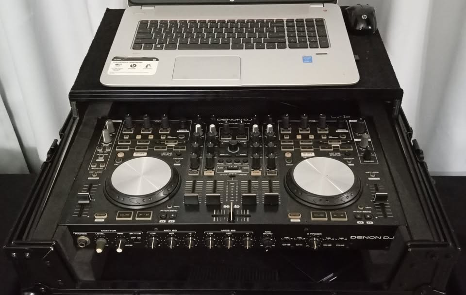 Complete DJ & Karaoke System. Includes Everything Needed For Working Any Event!