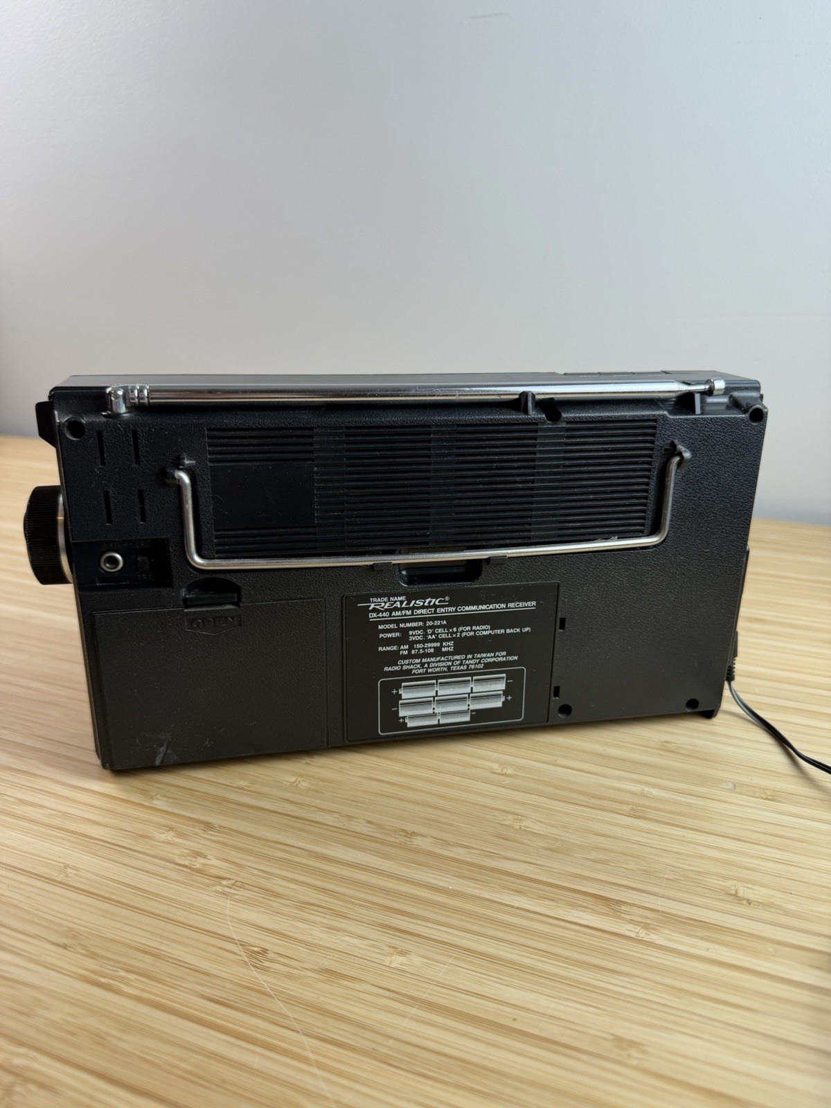 Realistic DX-440 AM FM All Band Portable Receiver Radio Working