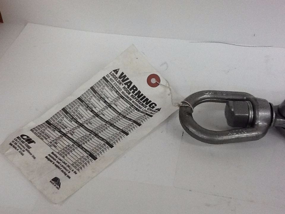 Midland Forge 9/16" Swiveling Load Lock Hook