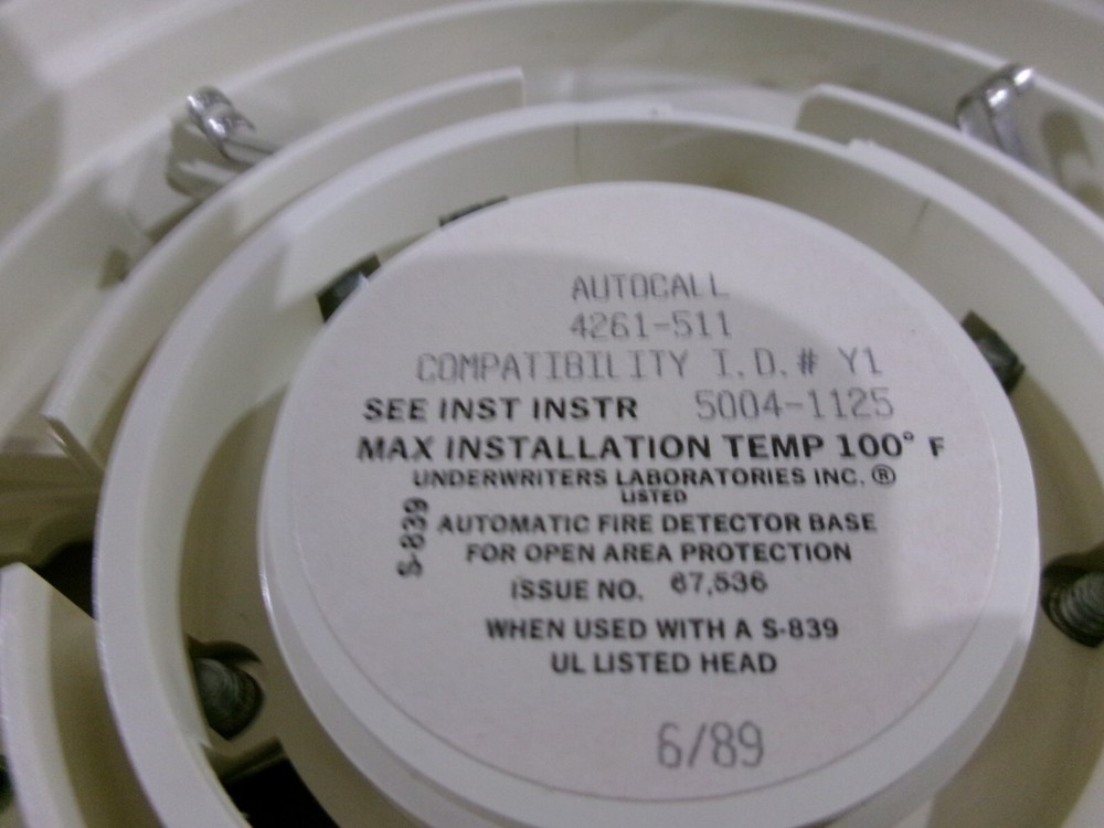 New 4261-511 Autocall Detector Base No Relay