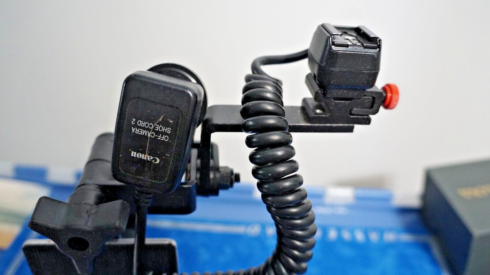 FLASH BRACKET WITH CANON OFF CAMERA CABLE