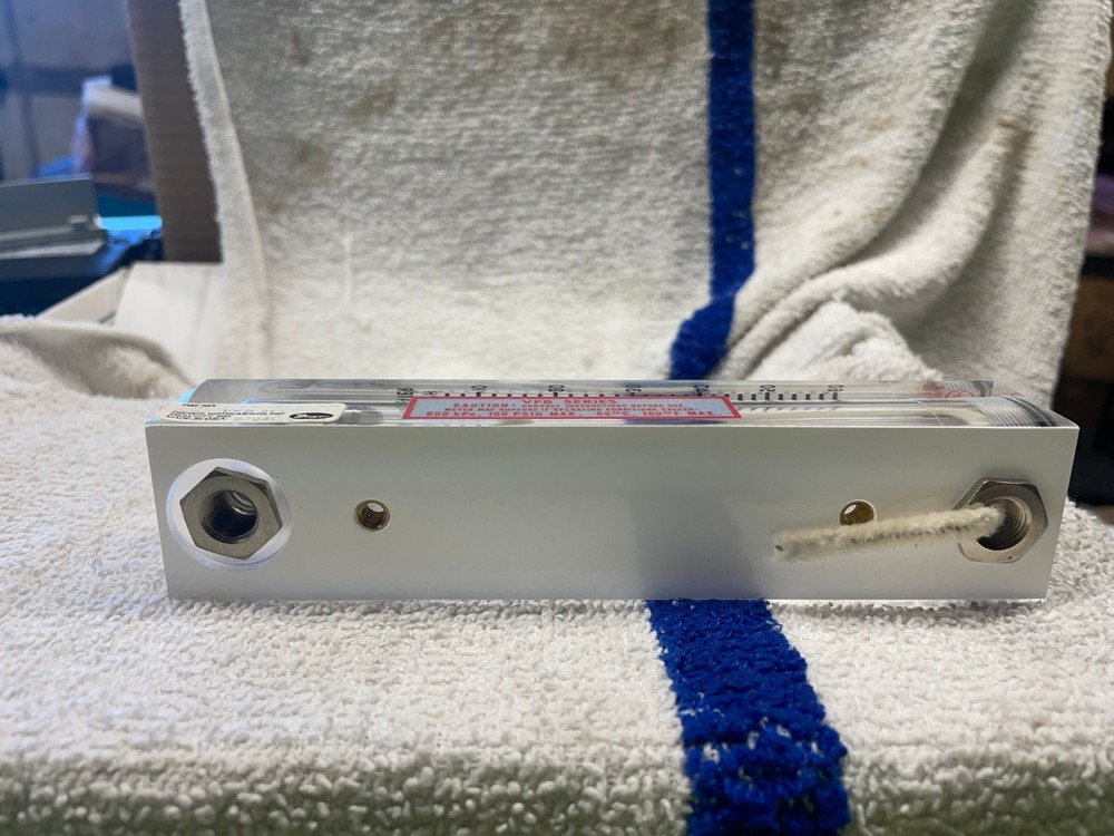 NOS Dwyer Series VFB VISI-FLOAT Flowmeter VFB 81