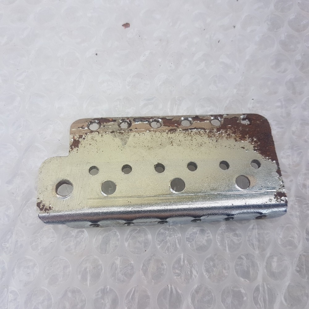 FENDER STRATOCASTER TREMOLO BASE PLATE