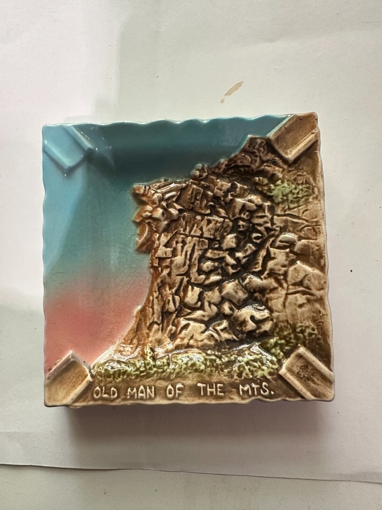 Man on the mountain ashtray