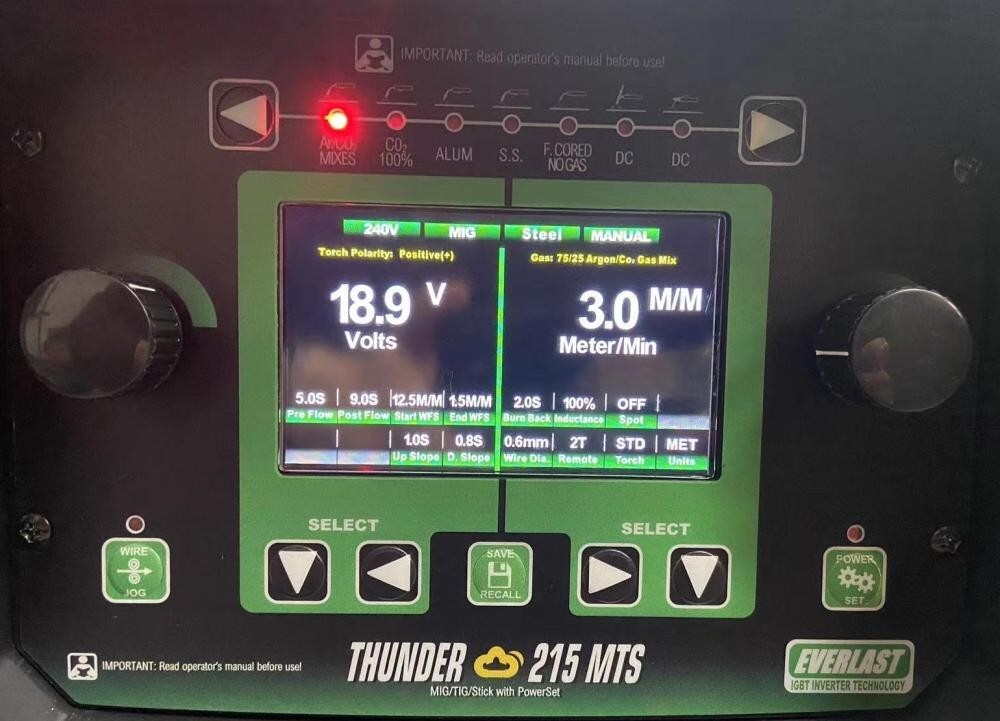 Everlast THUNDER 215 MIG DC TIG STICK 200 amp Multi-Process 110/220 Dual Volt