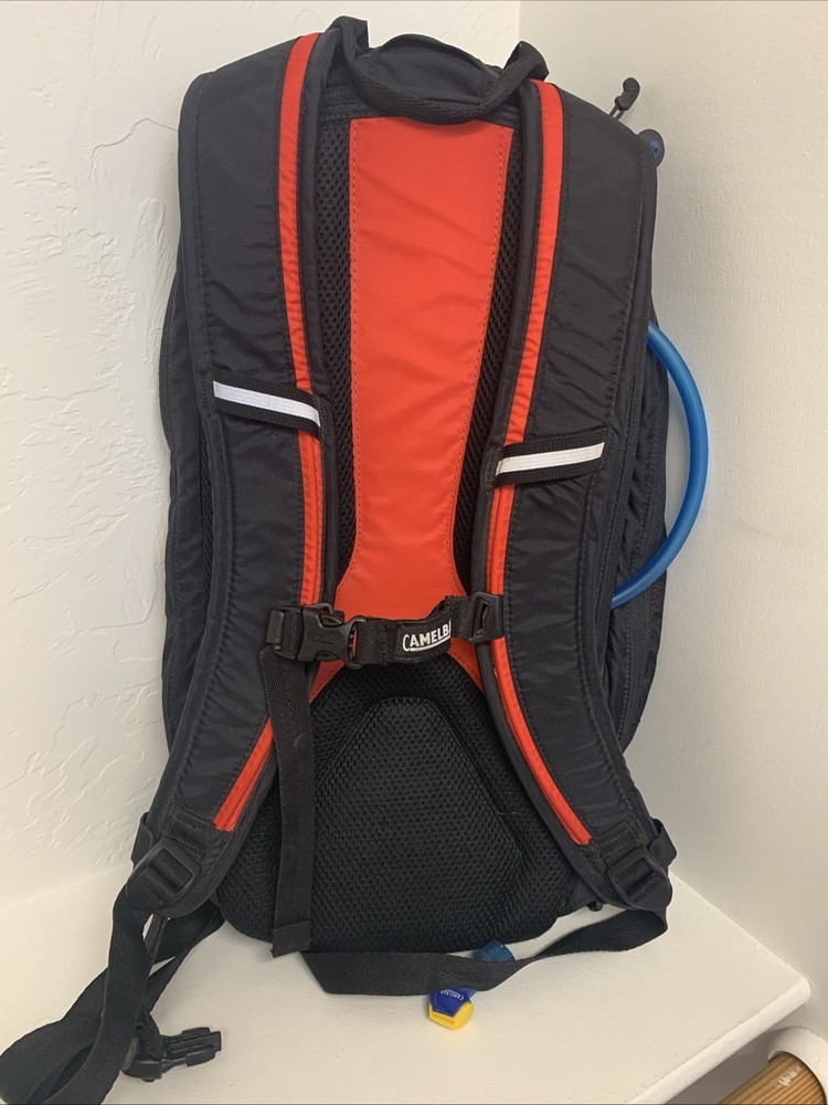 Camelbak Blowfish Hydration Pack Backpack Black Red Expandable 70oz bladder