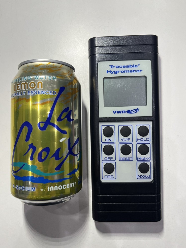 Traceable Hygrometer Thermometer with Memory and Probe by VWR