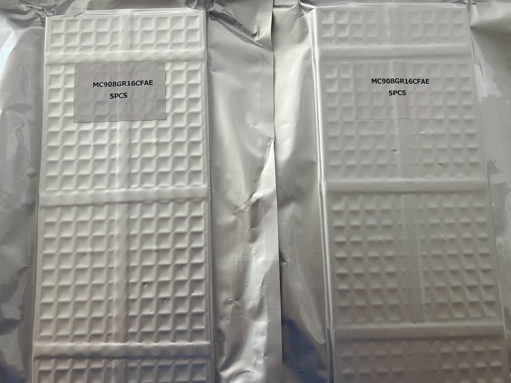 MC908GR16CFAE ( 5 PCS MINIMUM ORDER )