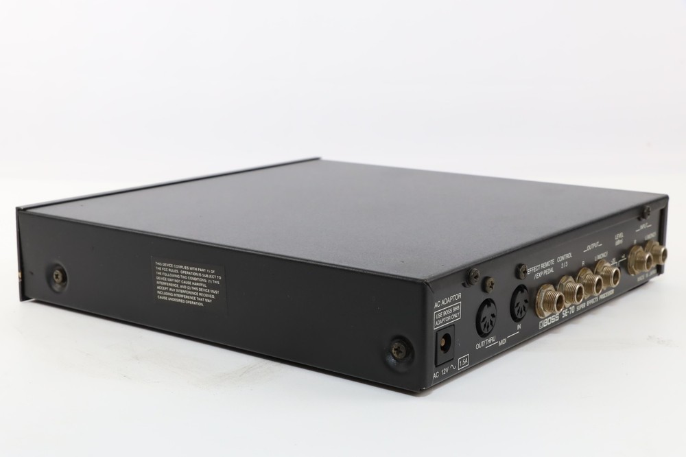 BOSS SE-70 Super Effects Processor Vocoder New Internal Battery From Japan