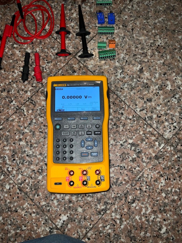 Fluke 753 Multifunction Documenting Process Calibrator