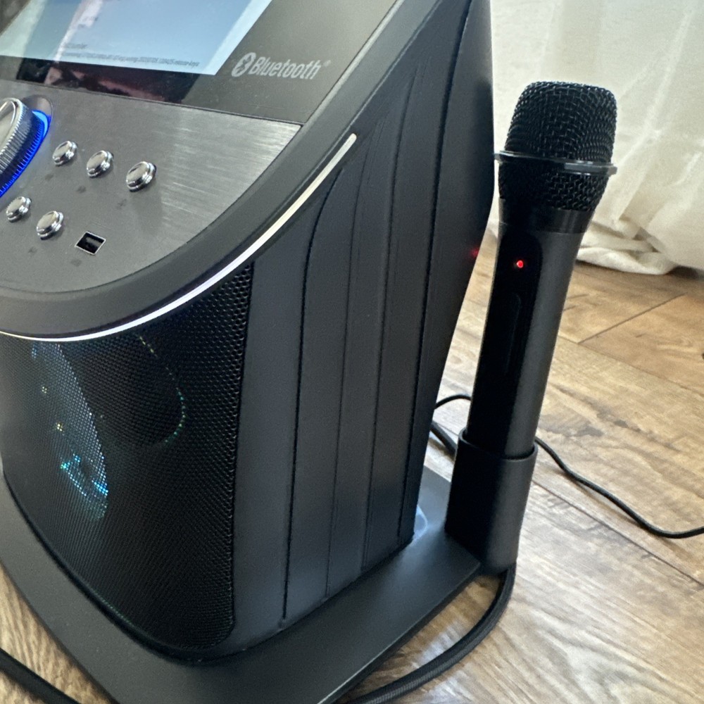 SINGING MACHINE ISM9033 WIFI TOUCHSCREEN KARAOKE SYSTEM TESTED