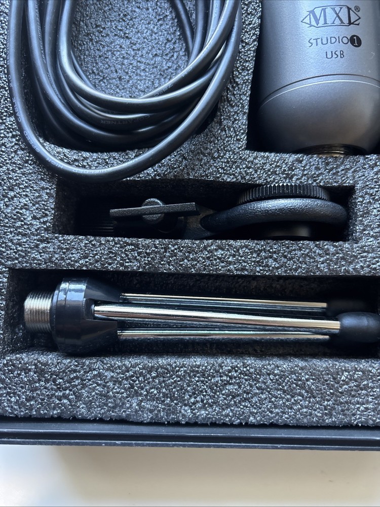 MXL Studio 1 USB Microphone With Case And Stand
