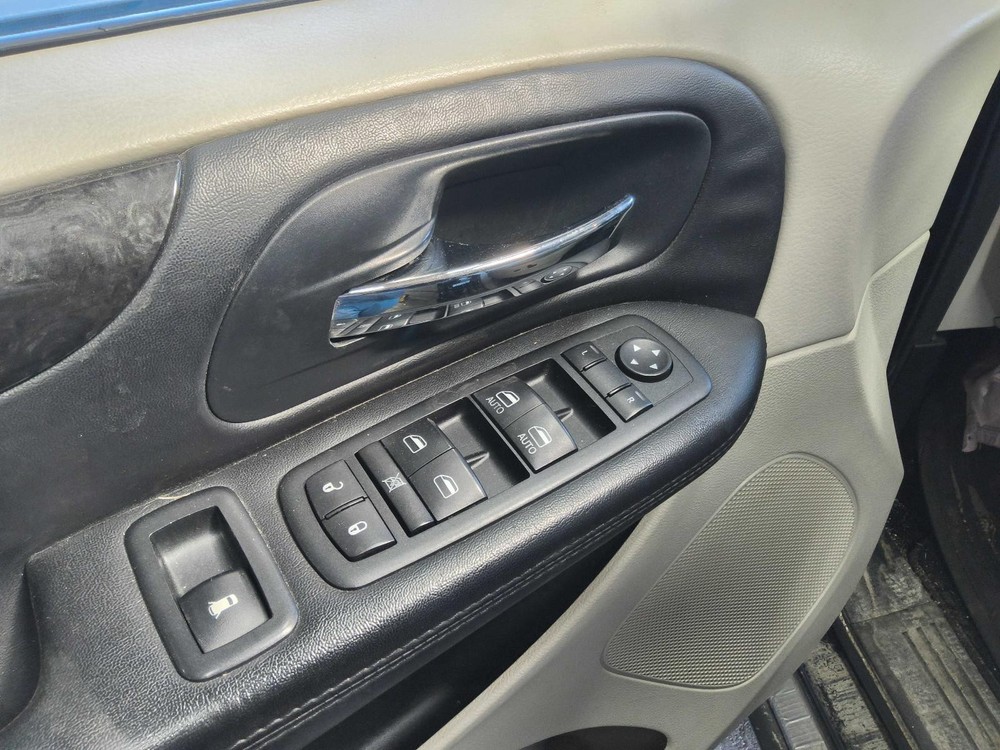 Used A/C Selector Switch fits: 2014 Dodge Caravan AC front dash mounted manual c