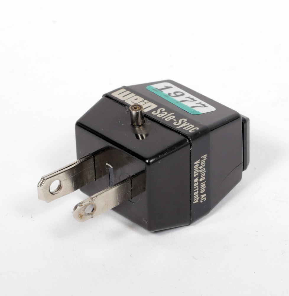 Wein SSH Flash Safe Sync Voltage Regulator AC fiting to PC #1977