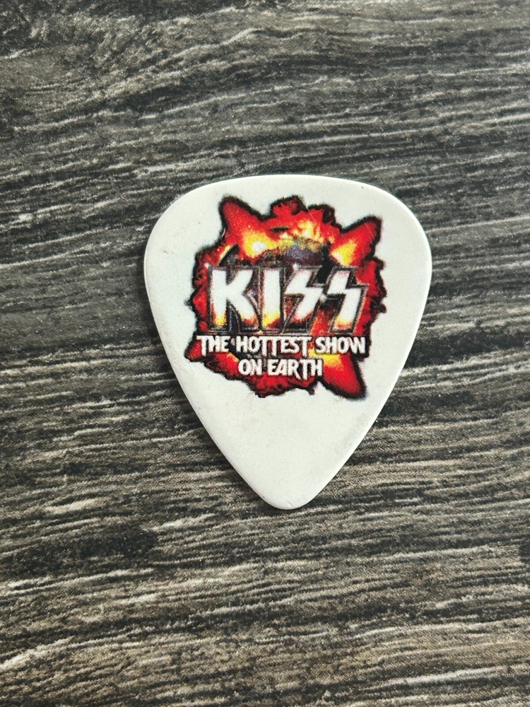 KISS Guitar Pick Hottest Show On Earth Tour Tommy Thayer 2011 Vintage Kiss