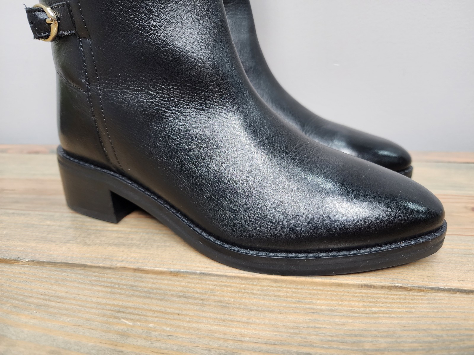 Banana Republic Moto Style Leather Boots Size 6