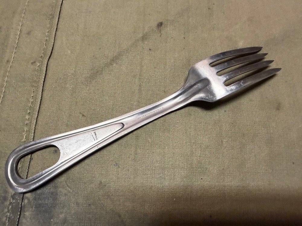 ORIGINAL WWII US ARMY MESS KIT FORK UTENSIL