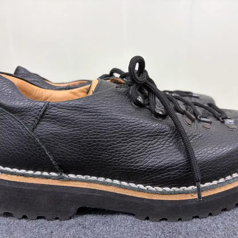 Solovierre Boots - New Official