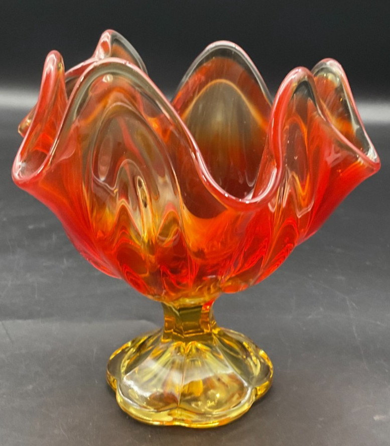 L.E. Smith Persimmon Simplicity Pattern Handkerchief Compote 6"