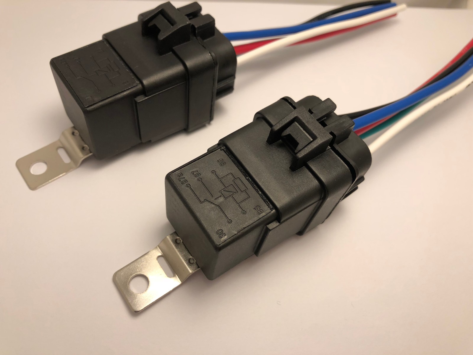 12 VOLT WATERPROOF SPDT RELAYS & SOCKETS KIT 40A 12V FOR AUTOMOTIVE DIY (2 pcs)