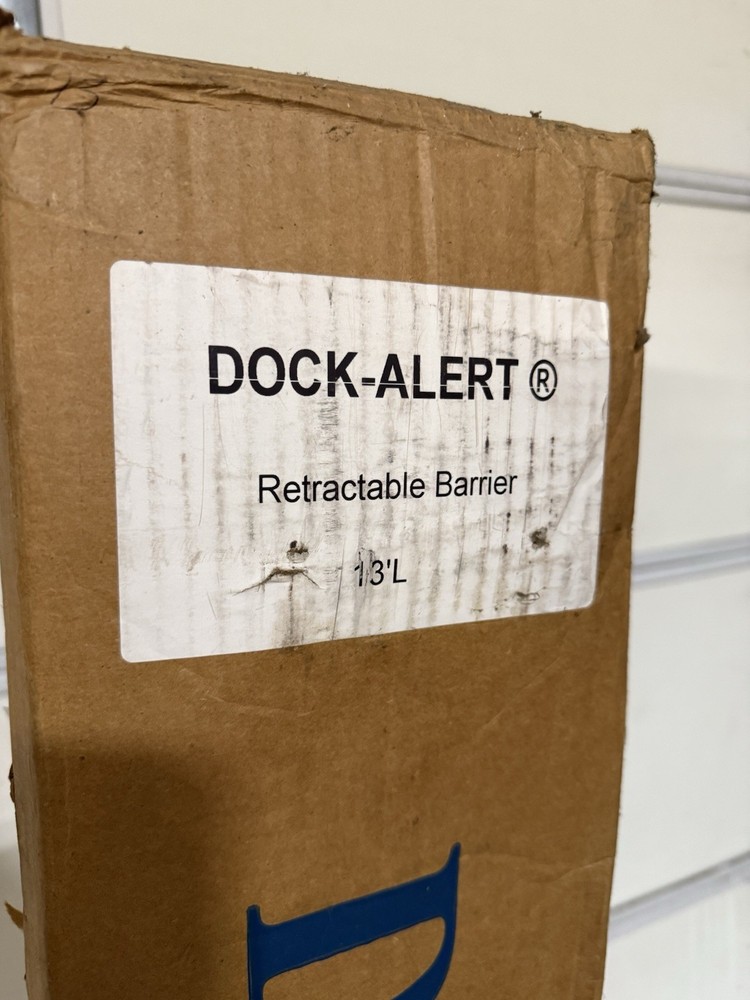 SB-3000 Retractable Barrier (11'x4', Single Post, Hook Connector)