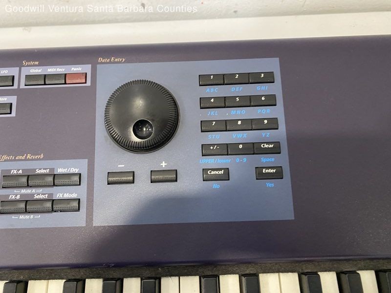 Kurzweil PC2x 88 Weighted Keys Performance Controller Keyboard - Read