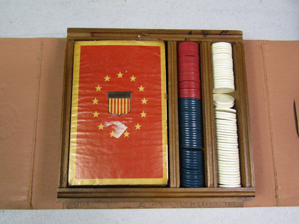 WWII US ARMY Traveling Miniature Poker Card Game Playing Set