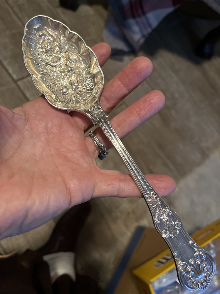 Sculpted Berry Spoon,English silver plate shell