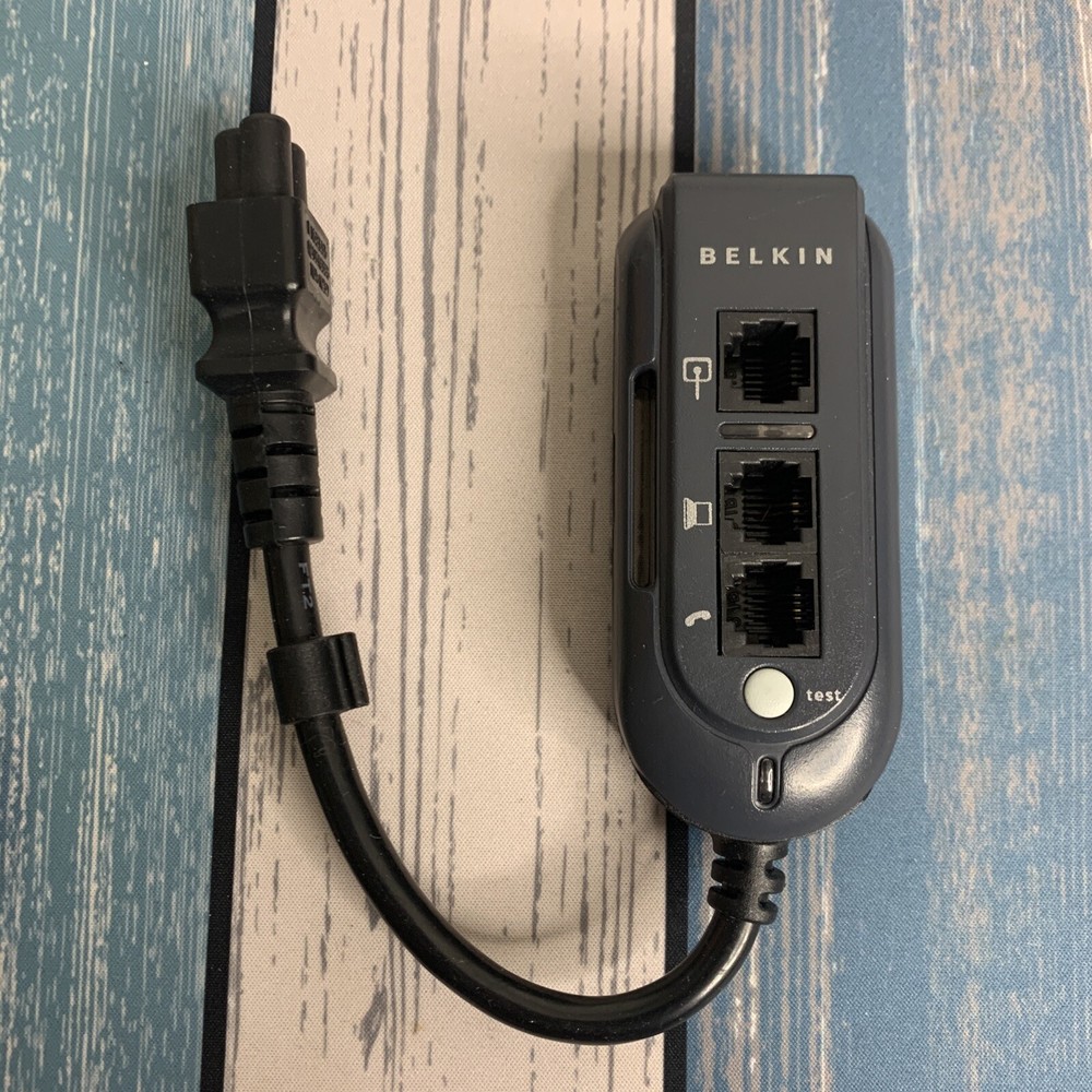 Belkin Notebook Travel Surge Protector Pack & Retractable Dial-up Patch Cord