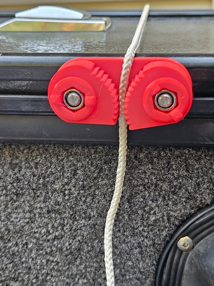 Fender Gripper for Lund Sport Track System