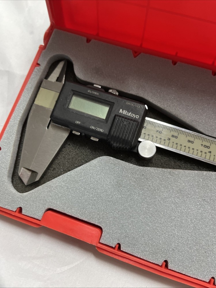 Mitutoyo 505-644-50 Shock Proof 8" Dial Caliper with Case