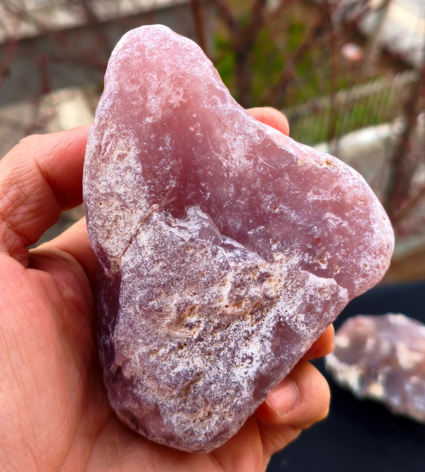 Wholesale Raw Good Color Pink Chalcedony 1 kg