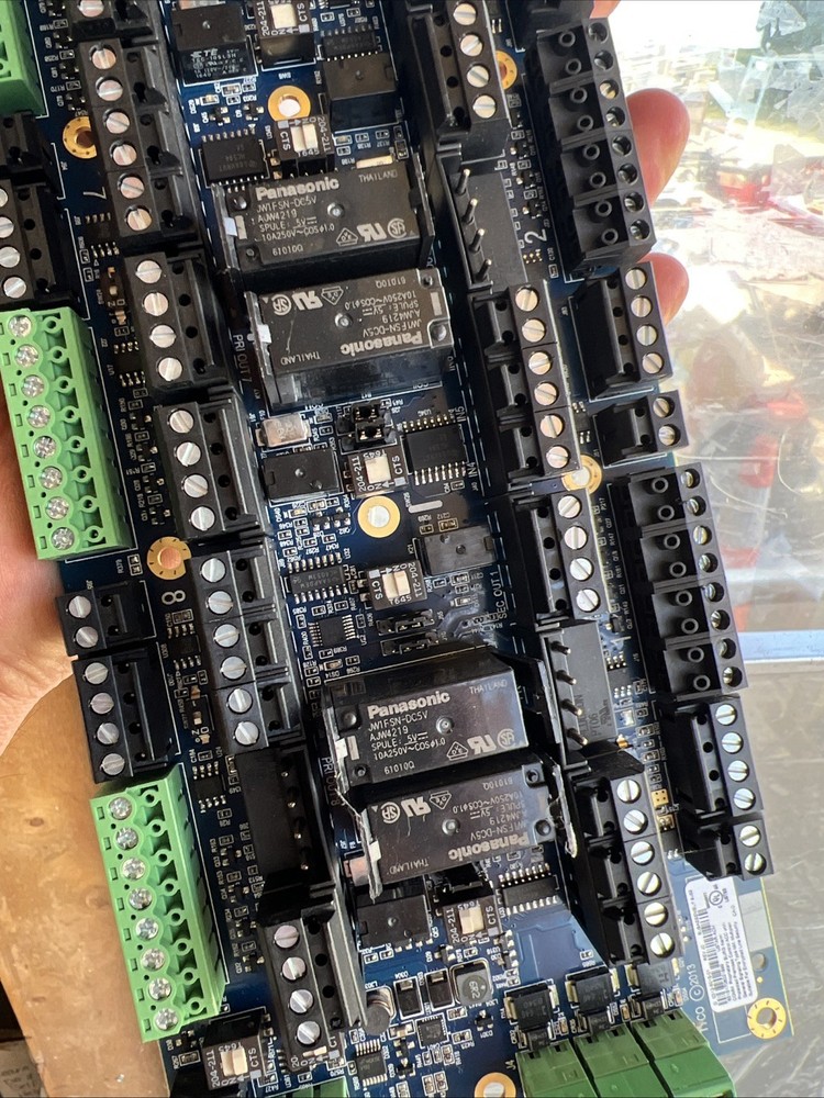 Software House USTAR-ACM 0312-5015-01 iSTAR Ultra 8-Reader Access Control Module