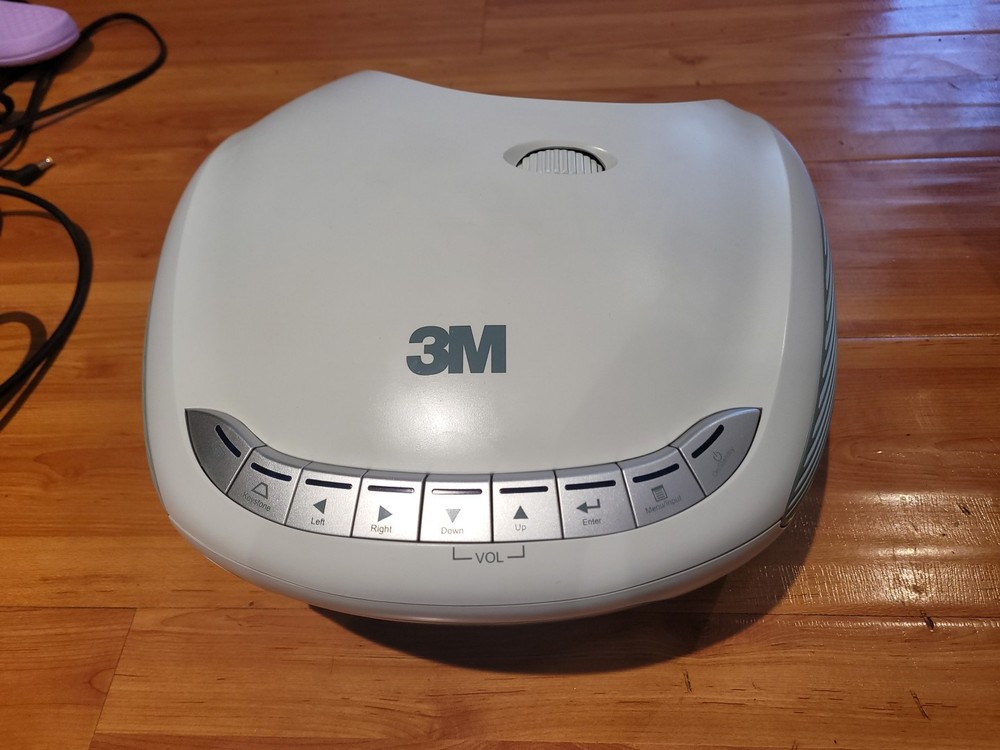 3M DMS 700 Projector