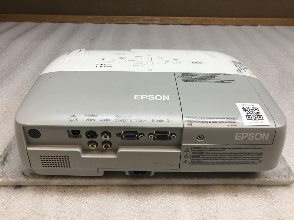 Epson EX30 LCD Projector Model H283A Avi/HDMI No Remote Tested & Functional