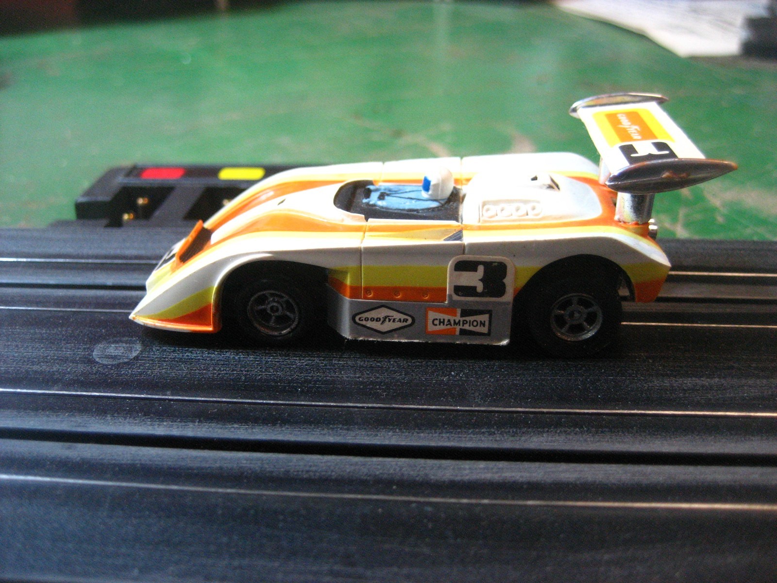 Aurora AFX HO slot car # 2708 Data Race Championship with Sound Tower Complete!